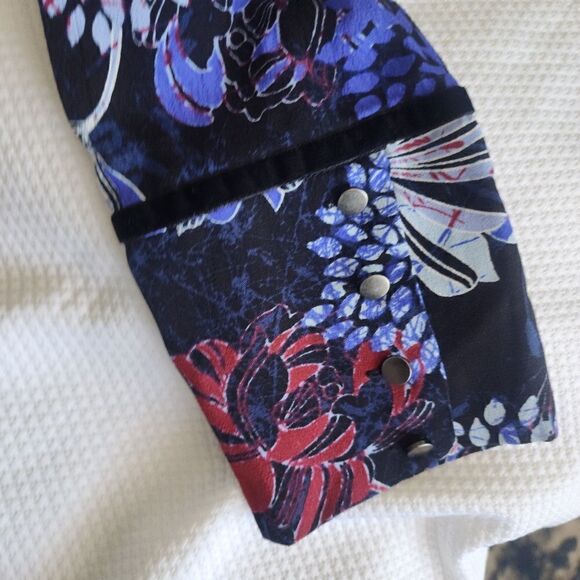 Guess NWOT fit and flare velvet trim mesh cleavage floral dress - Picture 13 of 16